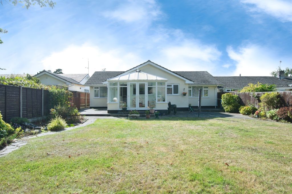 Property photo 2 of 17