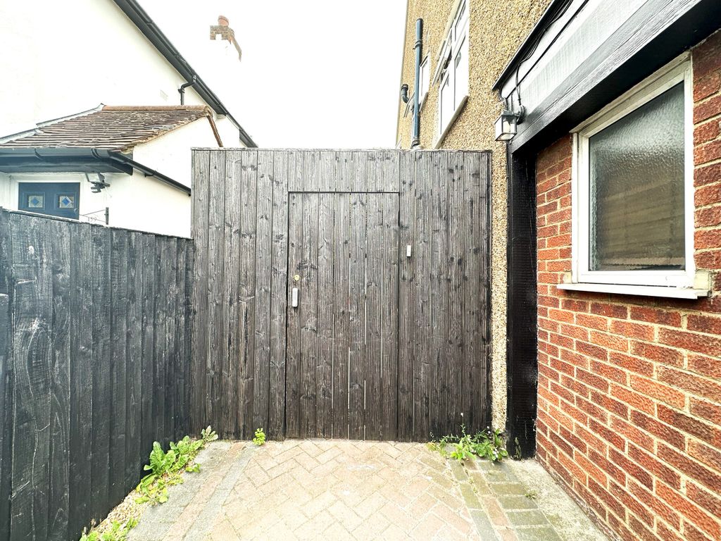 Property photo 2 of 6 Entrance Door