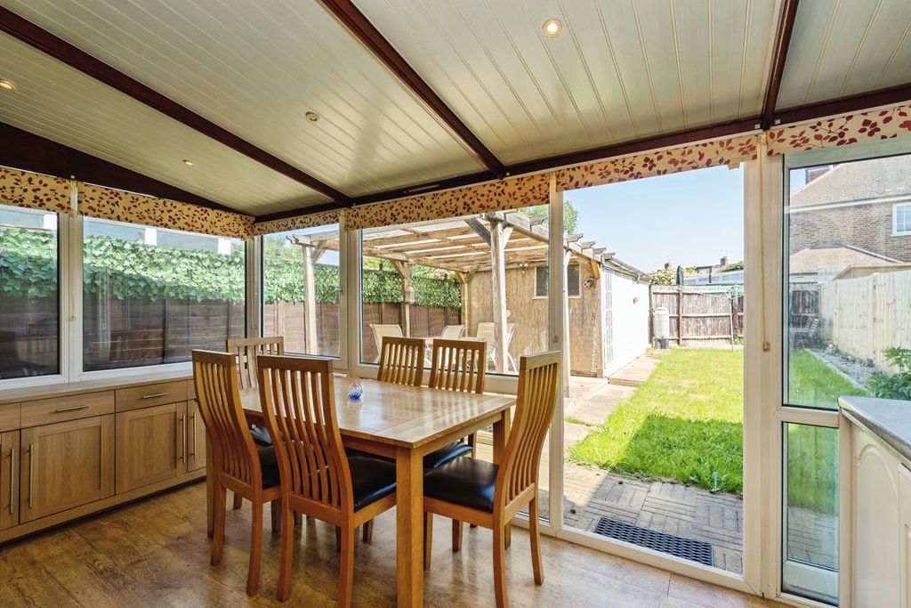 Property photo 3 of 20 Pbox-Img.Jpg