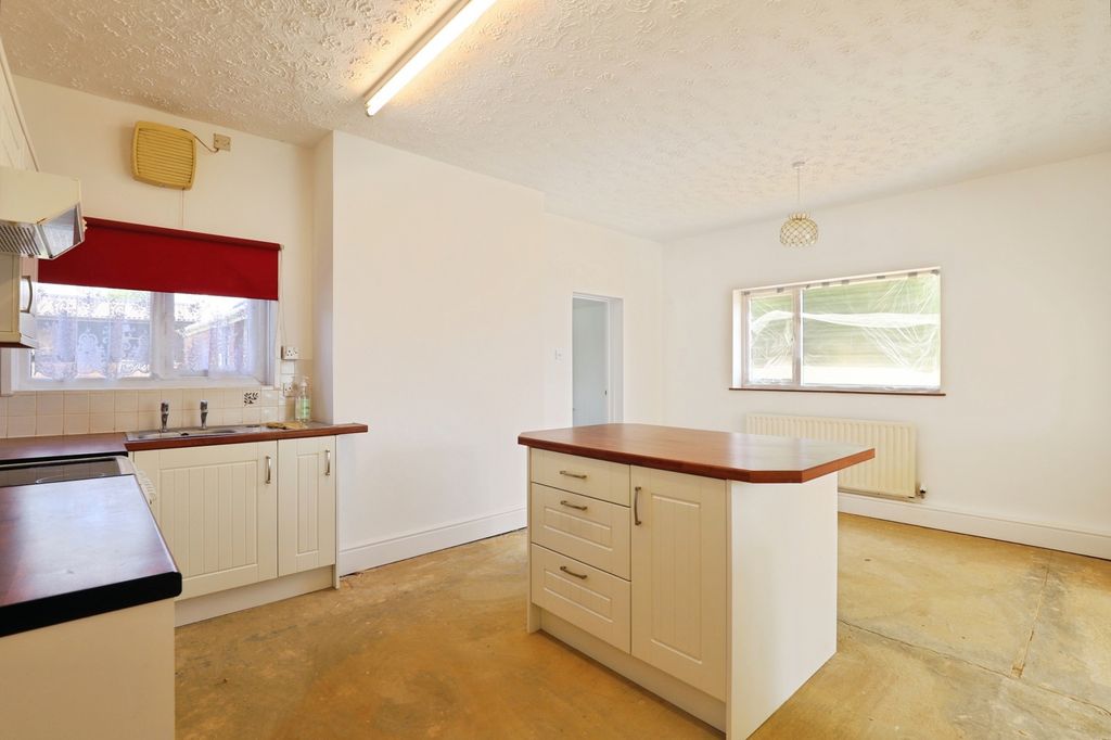 Property photo 2 of 24 Pbox-Img.Jpg