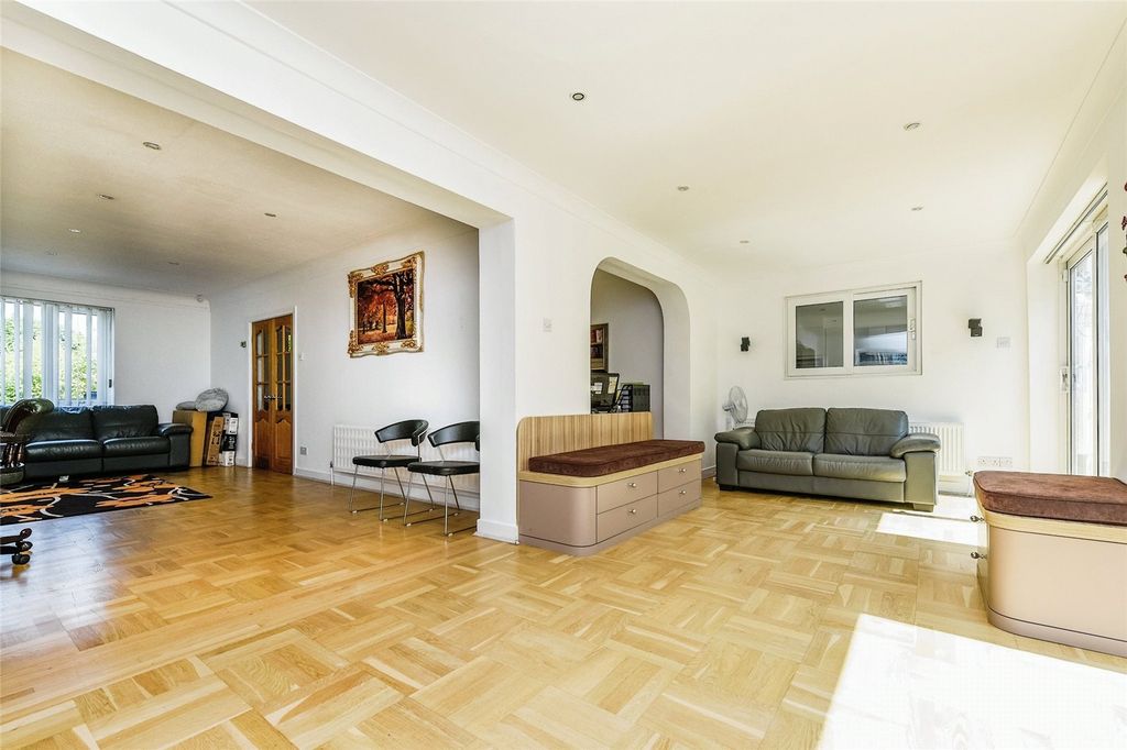Property photo 2 of 15