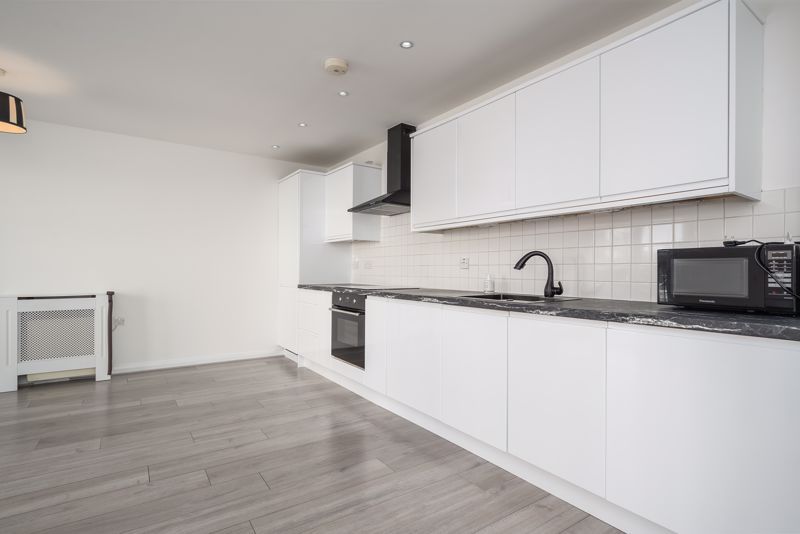 Property photo 3 of 7 Photo 8