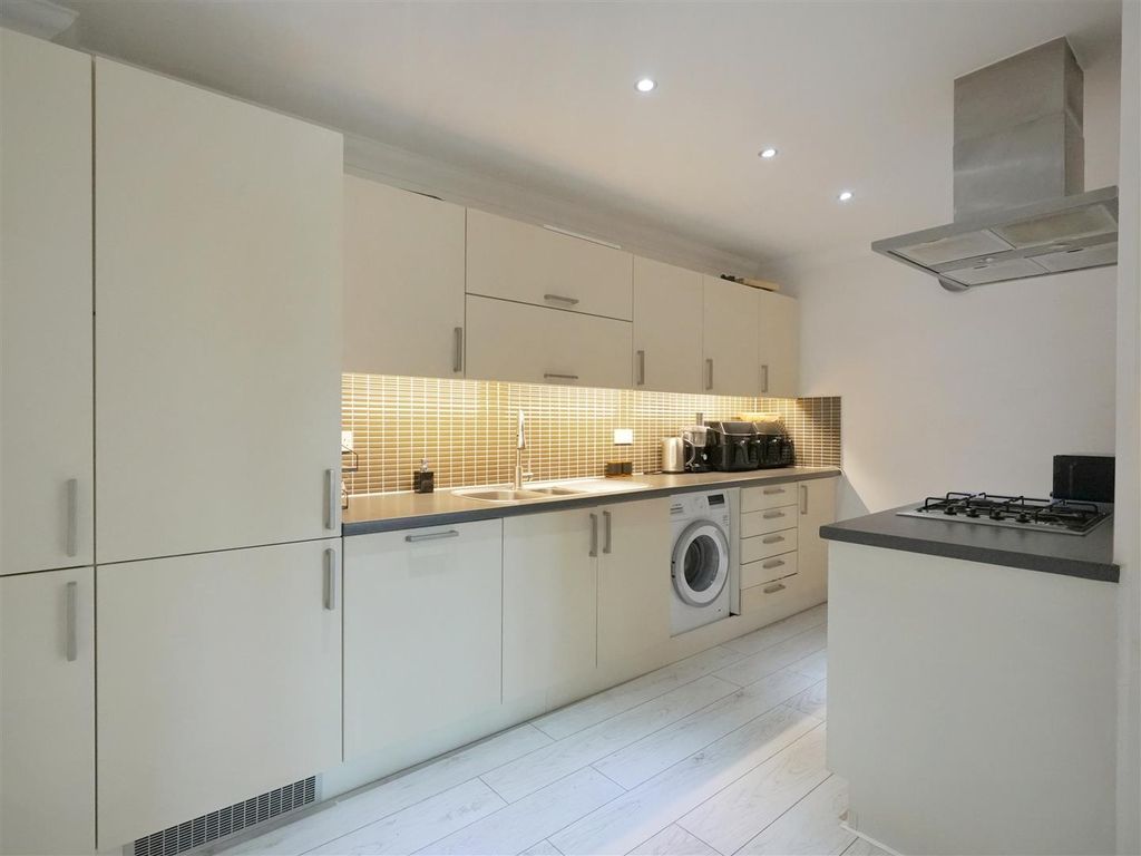 Property photo 3 of 9 03.Jpg