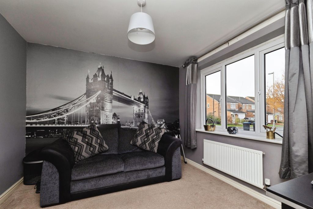 Property photo 3 of 17