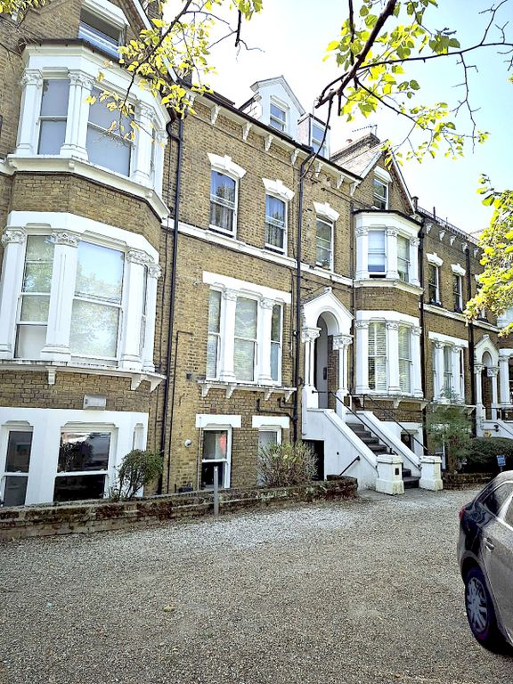 Property photo 1 of 10 A Stylish One-Bedroom Flat In The Heart Of Stoke Newington Â€“ N16