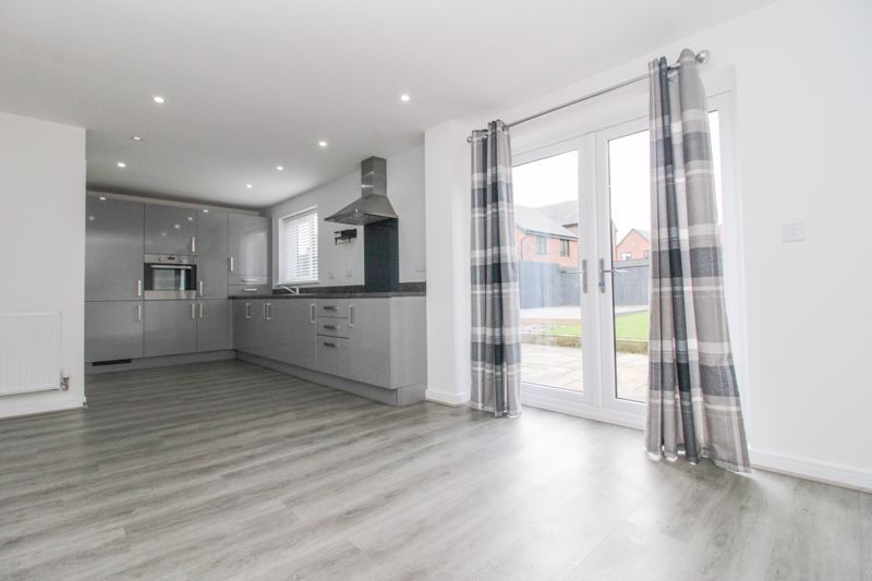 Property photo 3 of 16 Photo 13