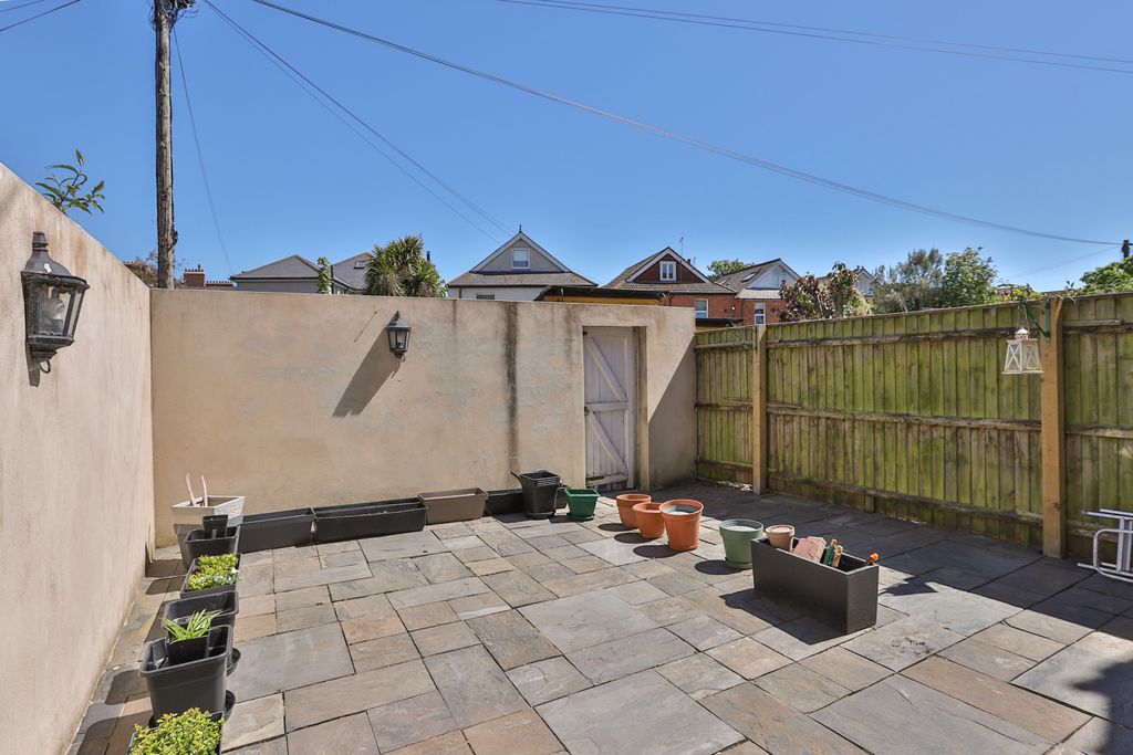 Property photo 2 of 17 Img_8318