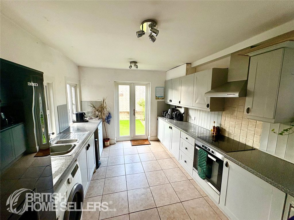 Property photo 2 of 9 Picture No. 06