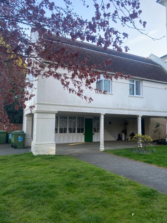 Property photo 1 of 32