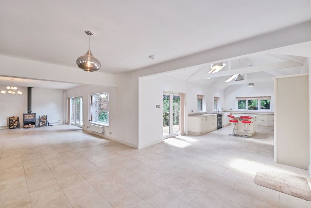 Additional image 10 of 4 bed bungalow for saleStowe Hill Gardens, Lichfield, Staffordshire WS13