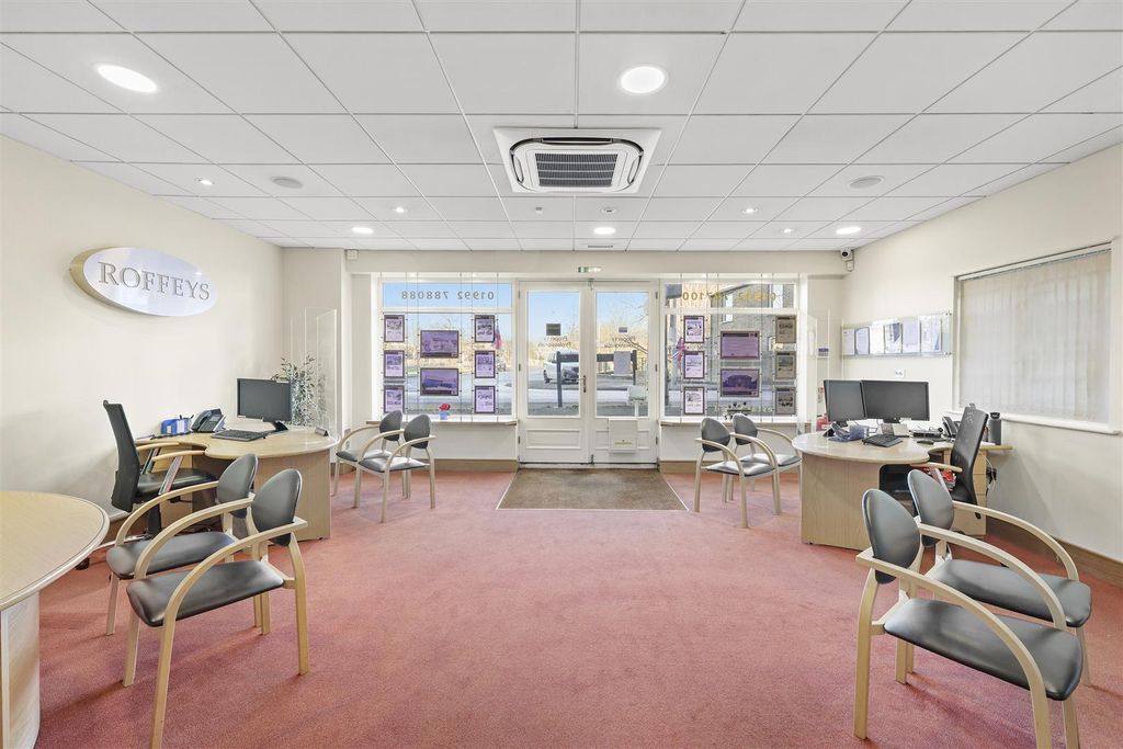 Property photo 2 of 10 4D4A2310.Jpg