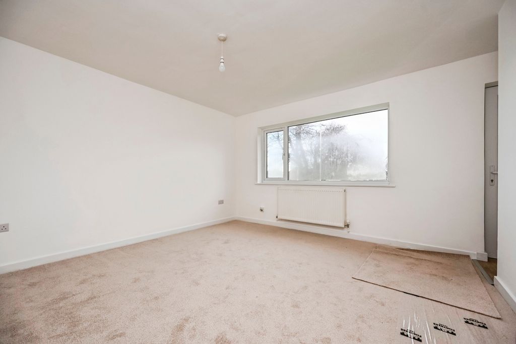 Property photo 2 of 12 Pbox-Img.Jpg