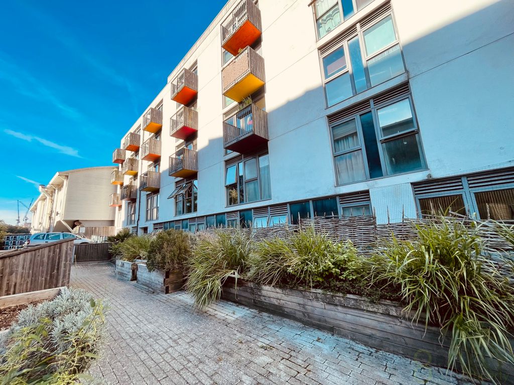 Property photo 1 of 15 Front