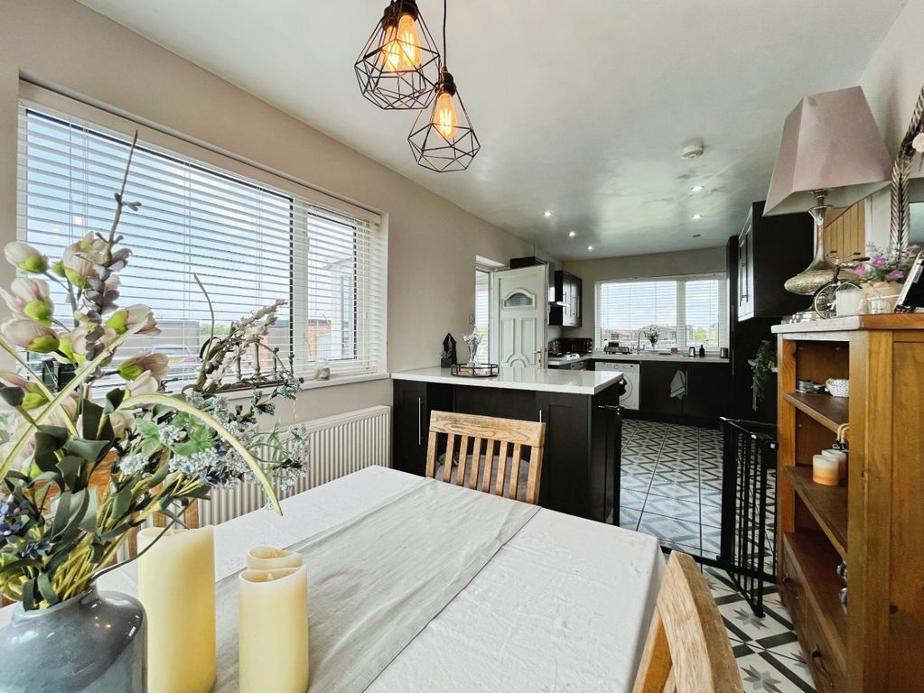 Property photo 3 of 40 4214887