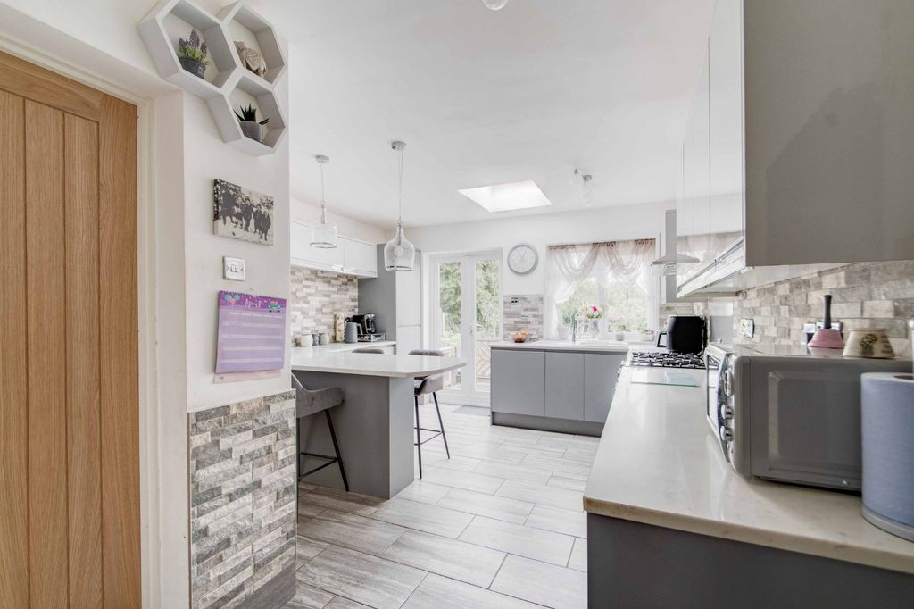 Property photo 2 of 14 Picture No. 09