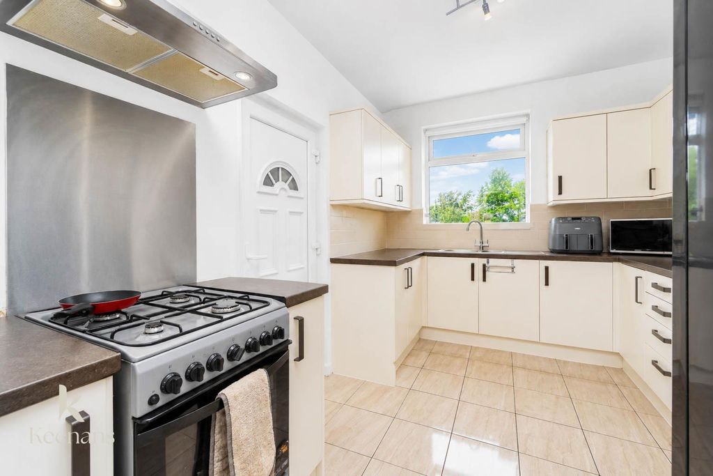Property photo 3 of 24 3.Jpg