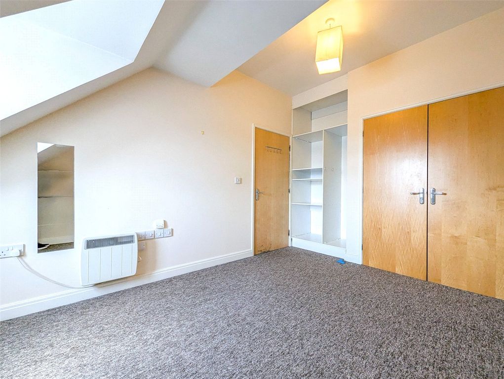 Property photo 3 of 11 Picture No. 12
