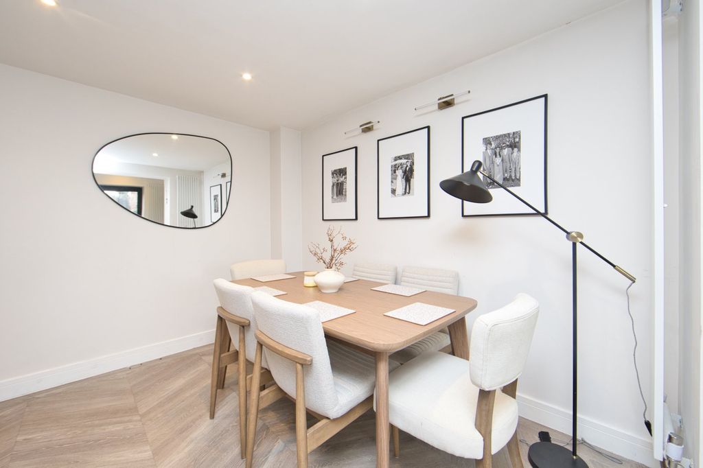 Property photo 3 of 13 Picture 3