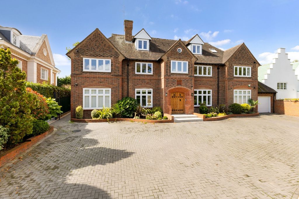 Property photo 2 of 91 4405971