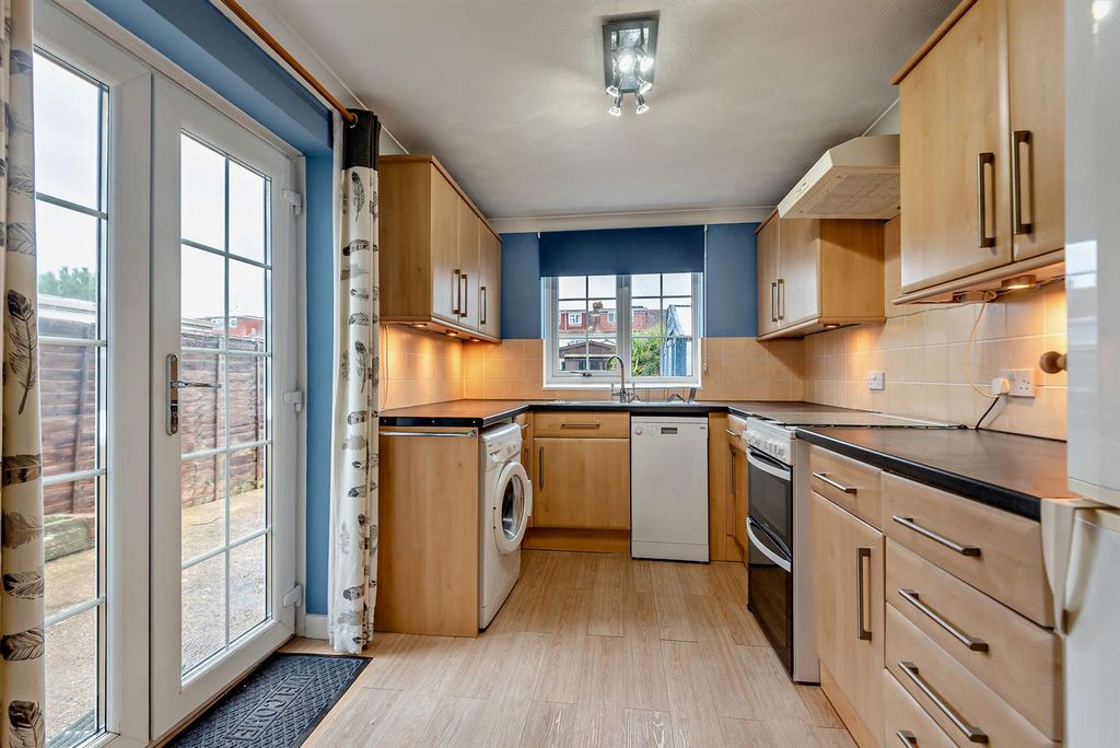 Property photo 2 of 18