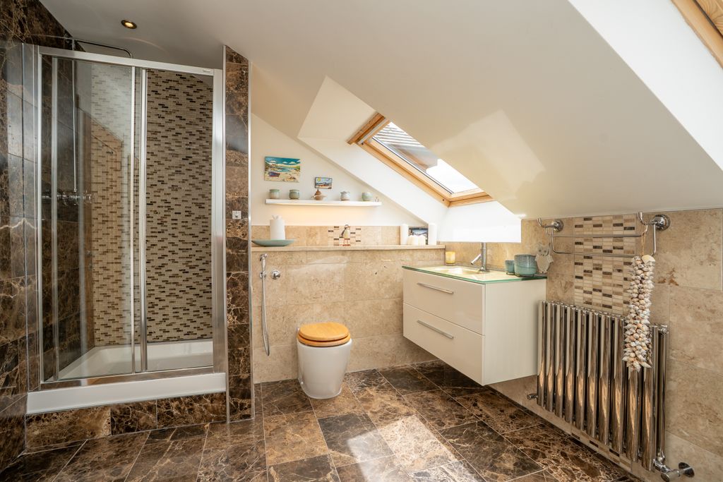 Additional image 19 of 6 bed detached house for saleWild Grove, Pudsey LS28