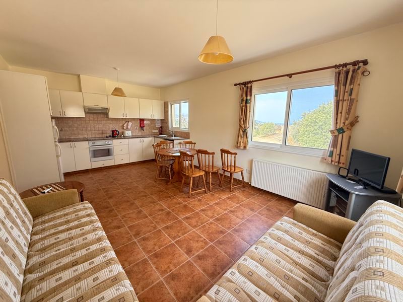 Property photo 3 of 39 Apartment...