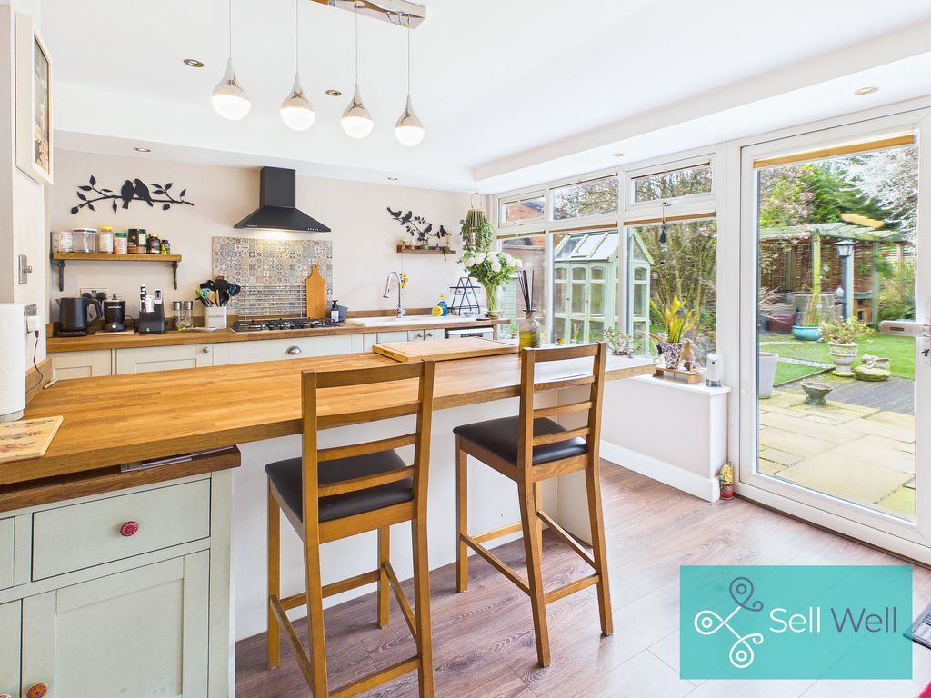 Property photo 2 of 32 Breakfast Bar & Garden Outlook