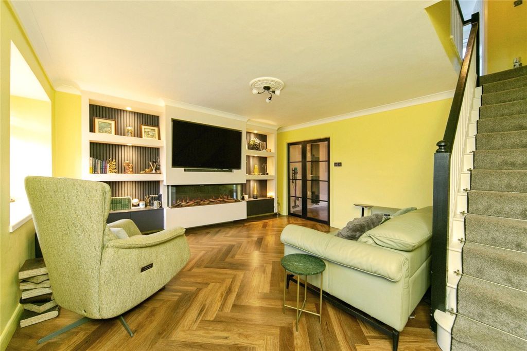 Property photo 3 of 22 Picture No. 37