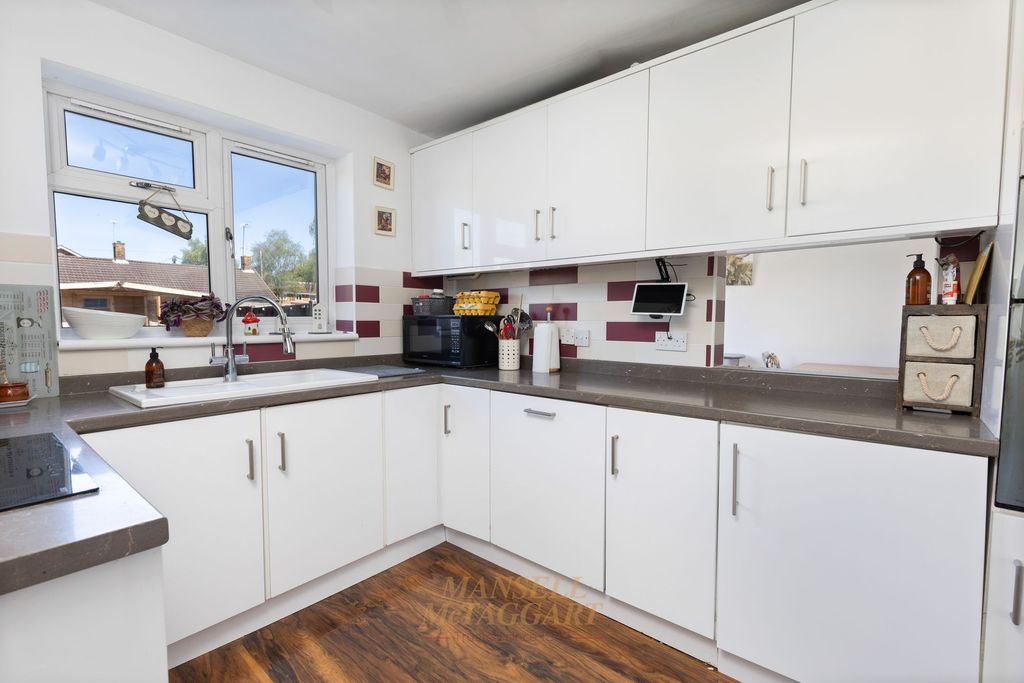 Property photo 2 of 22