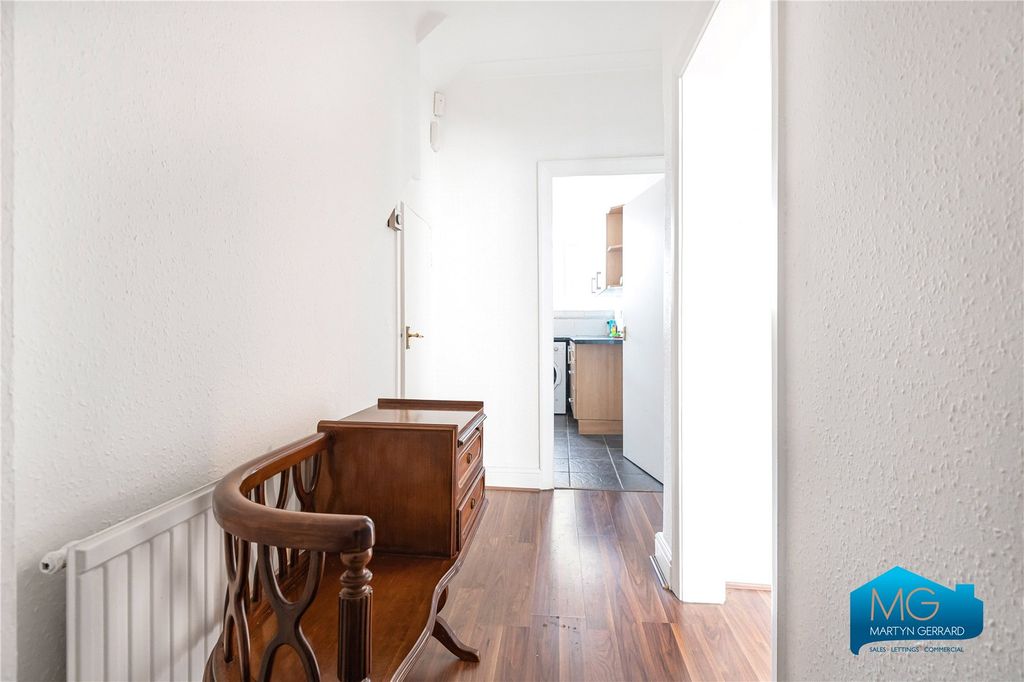 Property photo 2 of 14 Picture No. 11