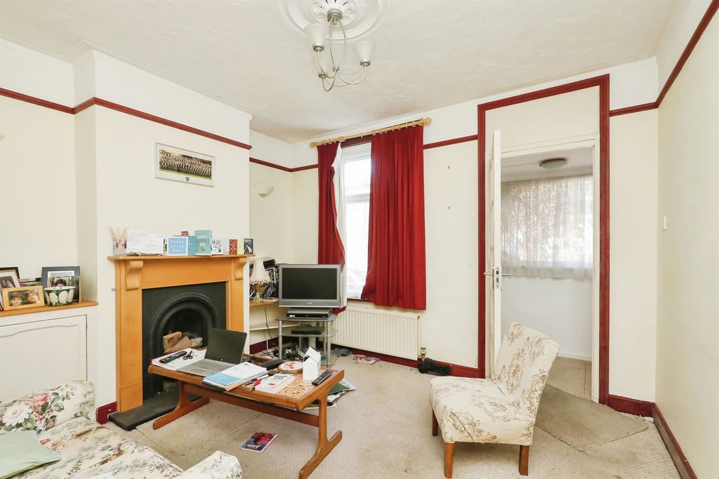 Property photo 3 of 15