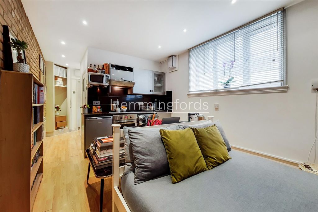 Property photo 3 of 9