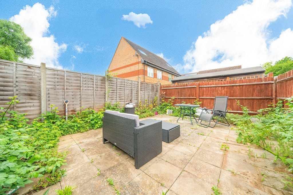 Property photo 2 of 14