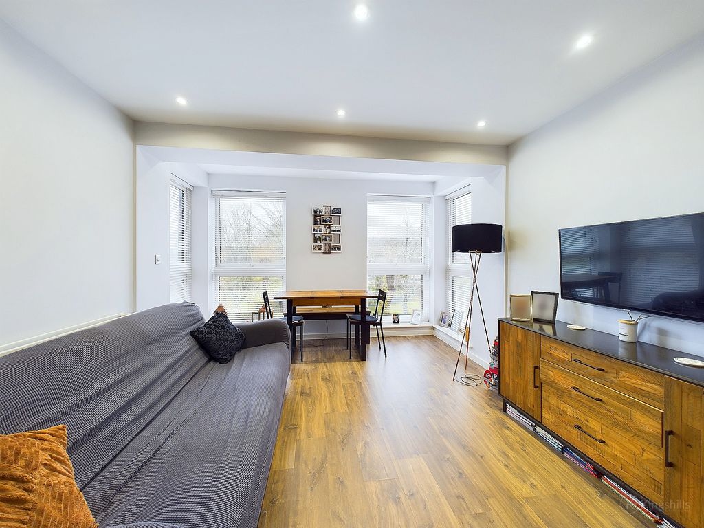 Property photo 3 of 13 Living Room