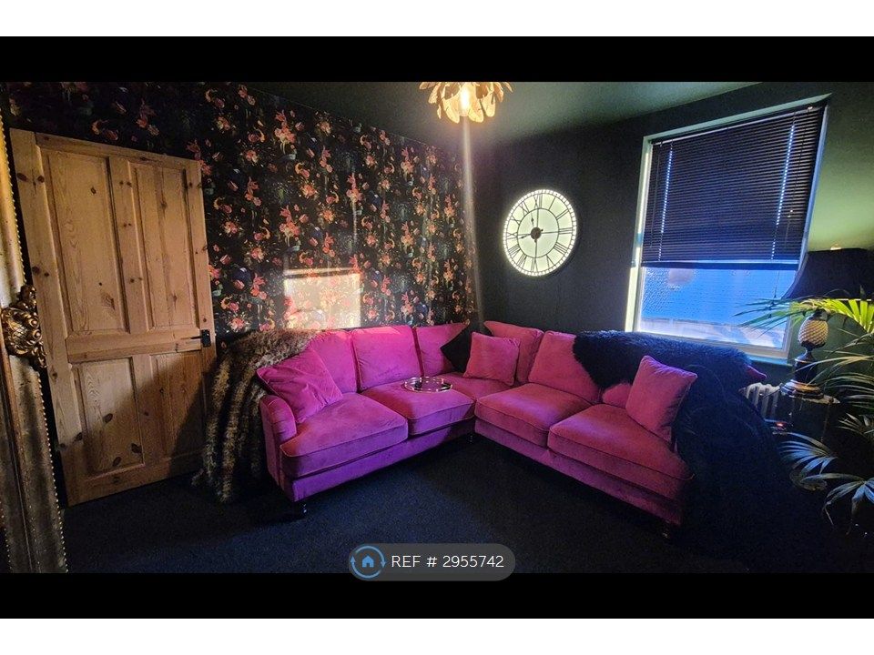 Property photo 2 of 8