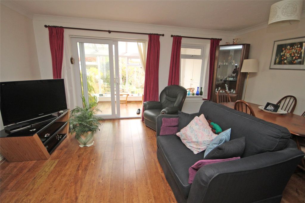 Property photo 3 of 14 Picture No. 15