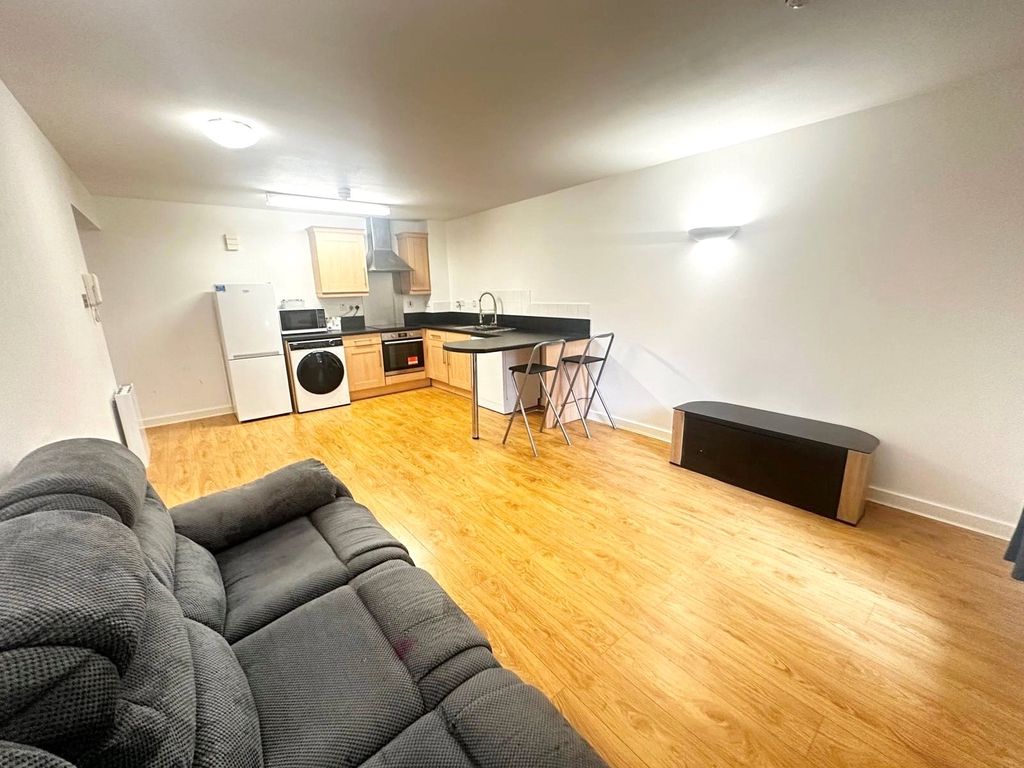 Property photo 2 of 11 Picture No. 23