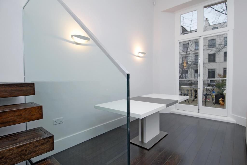 Property photo 2 of 11 Dining Area