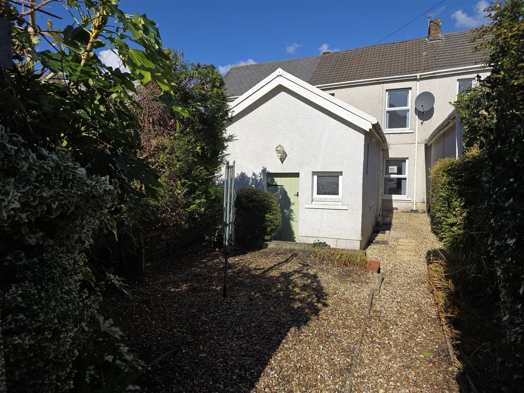 Property photo 3 of 19 6071.Jpg