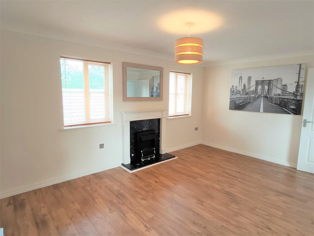 Property photo 2 of 9 Image