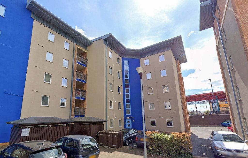 Property photo 1 of 16