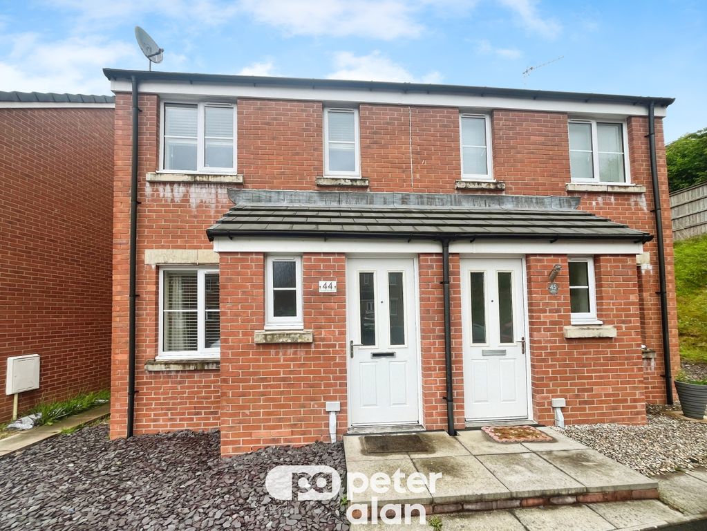 Property photo 1 of 13 Front