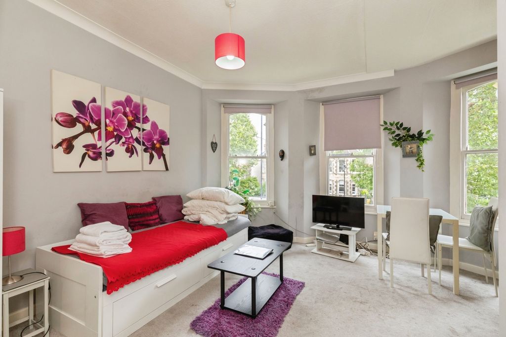 Property photo 2 of 8 Pbox-Img.Jpg