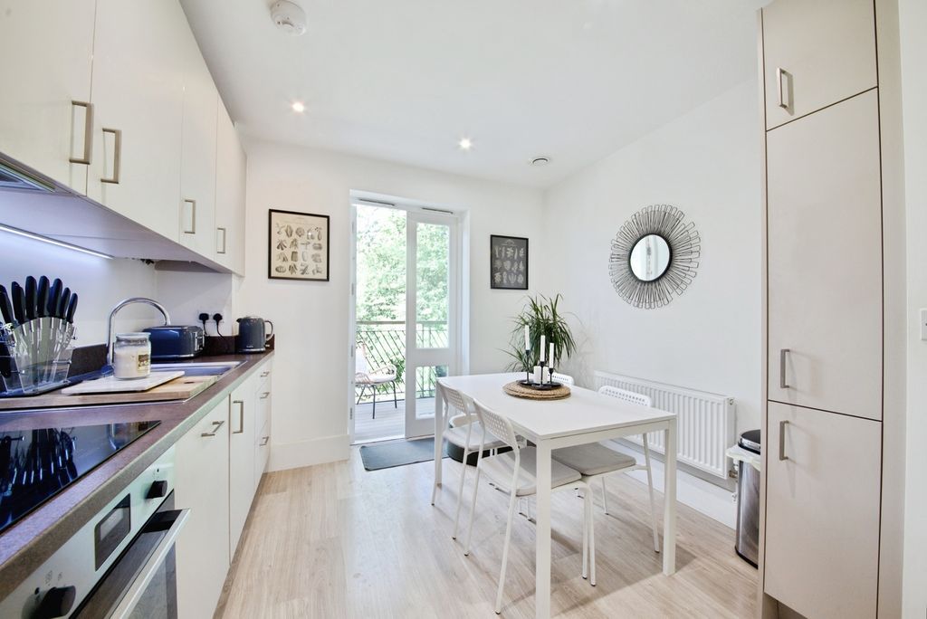 Property photo 3 of 15 Pbox-Img.Jpg