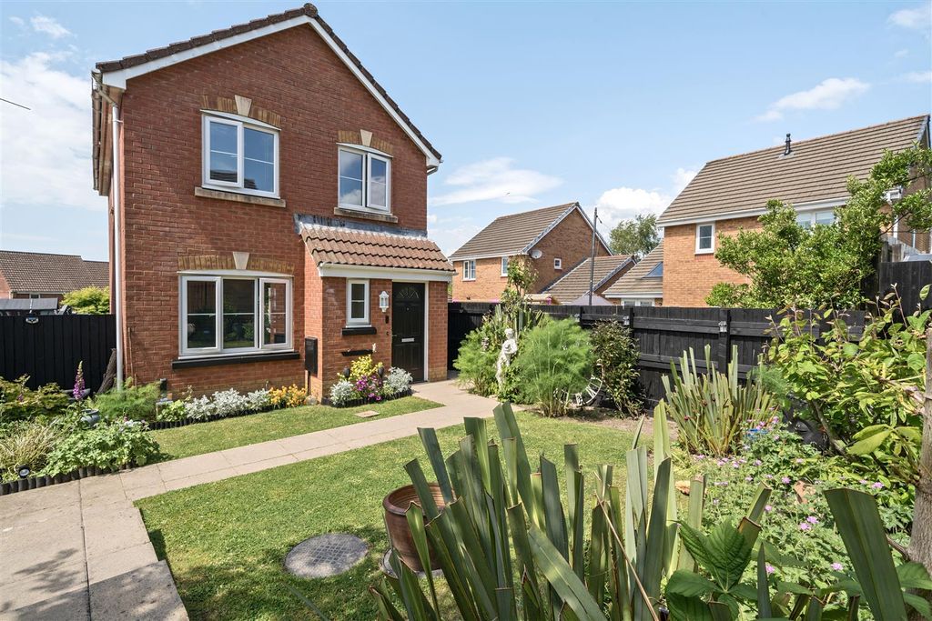 Property photo 1 of 24