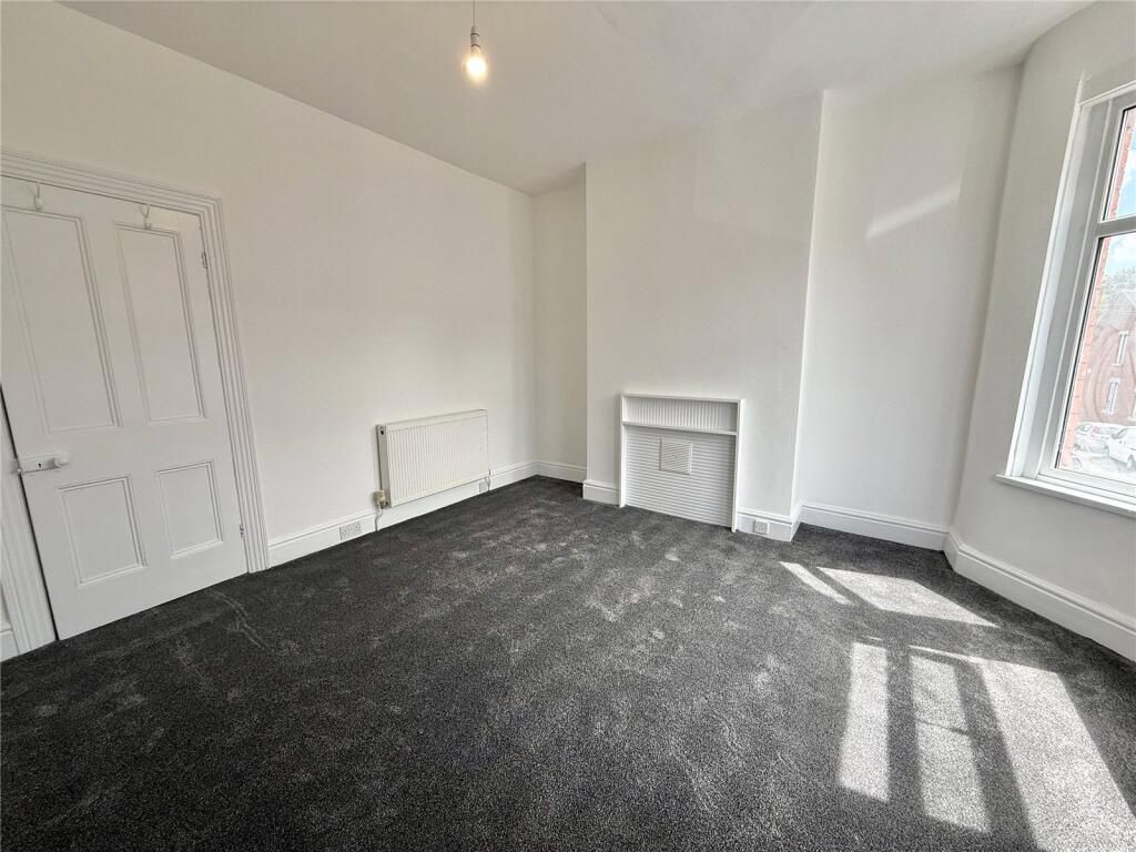 Property photo 2 of 14 Bedroom 1