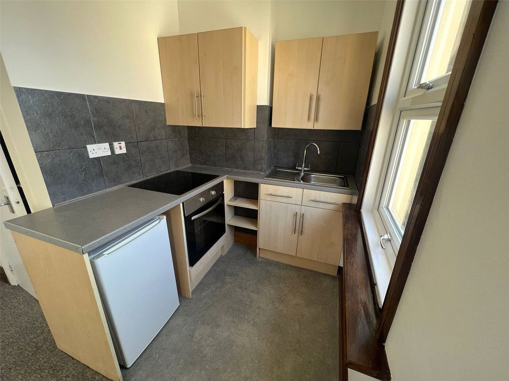 Property photo 3 of 6 Picture No. 02