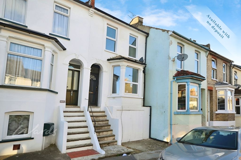 Property photo 1 of 8 Dale Street Front