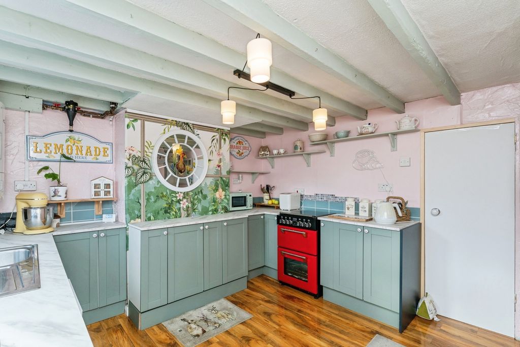 Property photo 3 of 12 Pbox-Img.Jpg