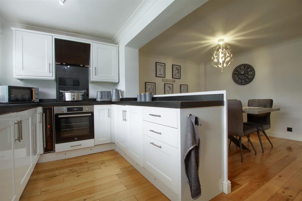 Property photo 2 of 14 Bc5.Jpg